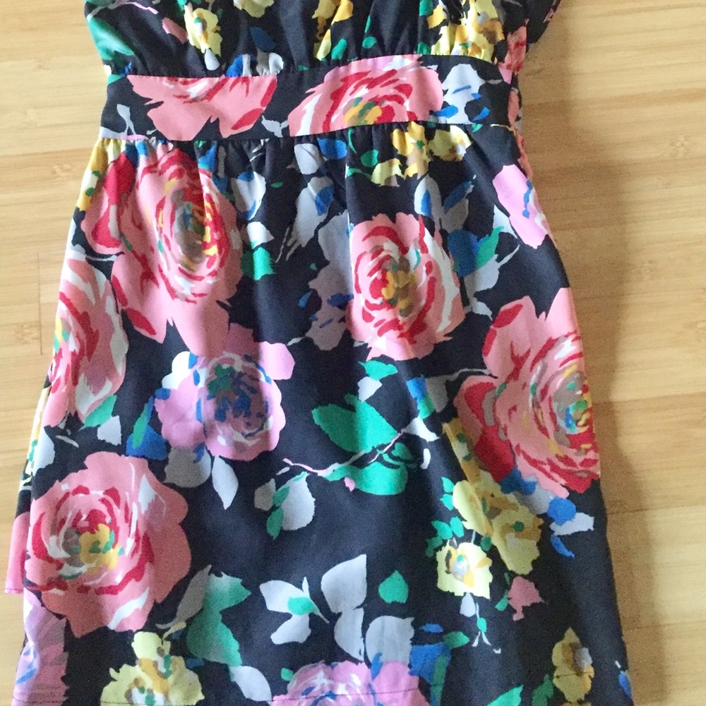 Spring Floral Dress - Picture 3 of 3